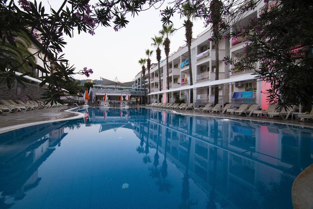 Mirage World Hotel İçmeler Exterior foto