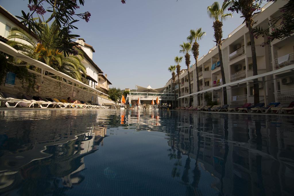 Mirage World Hotel İçmeler Exterior foto